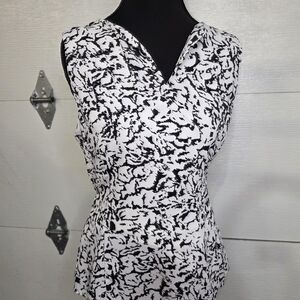 Banana Republic Black and White Abstract Blouse